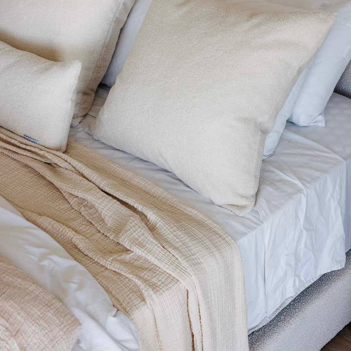 THELIFESTYLEDCO - Wholesale Throw/Decorative Pillow - Whitten Wooly Boucle Pillow - 3 Sizes1