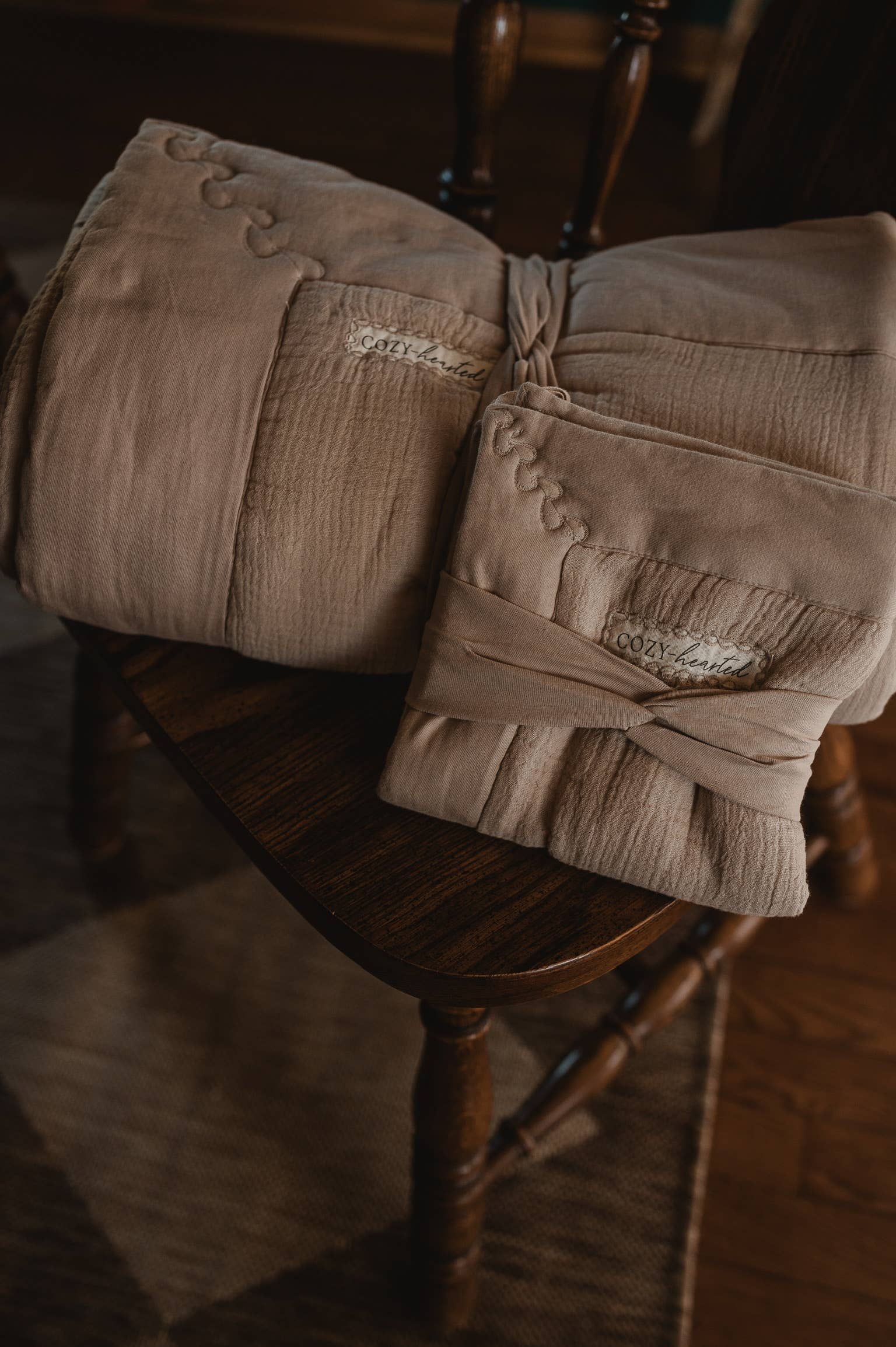 Cozy-hearted - Venta al por mayor Mantas de sofá - The Cozy: manta ultra suave de algodón orgánico para el cuidado personal8