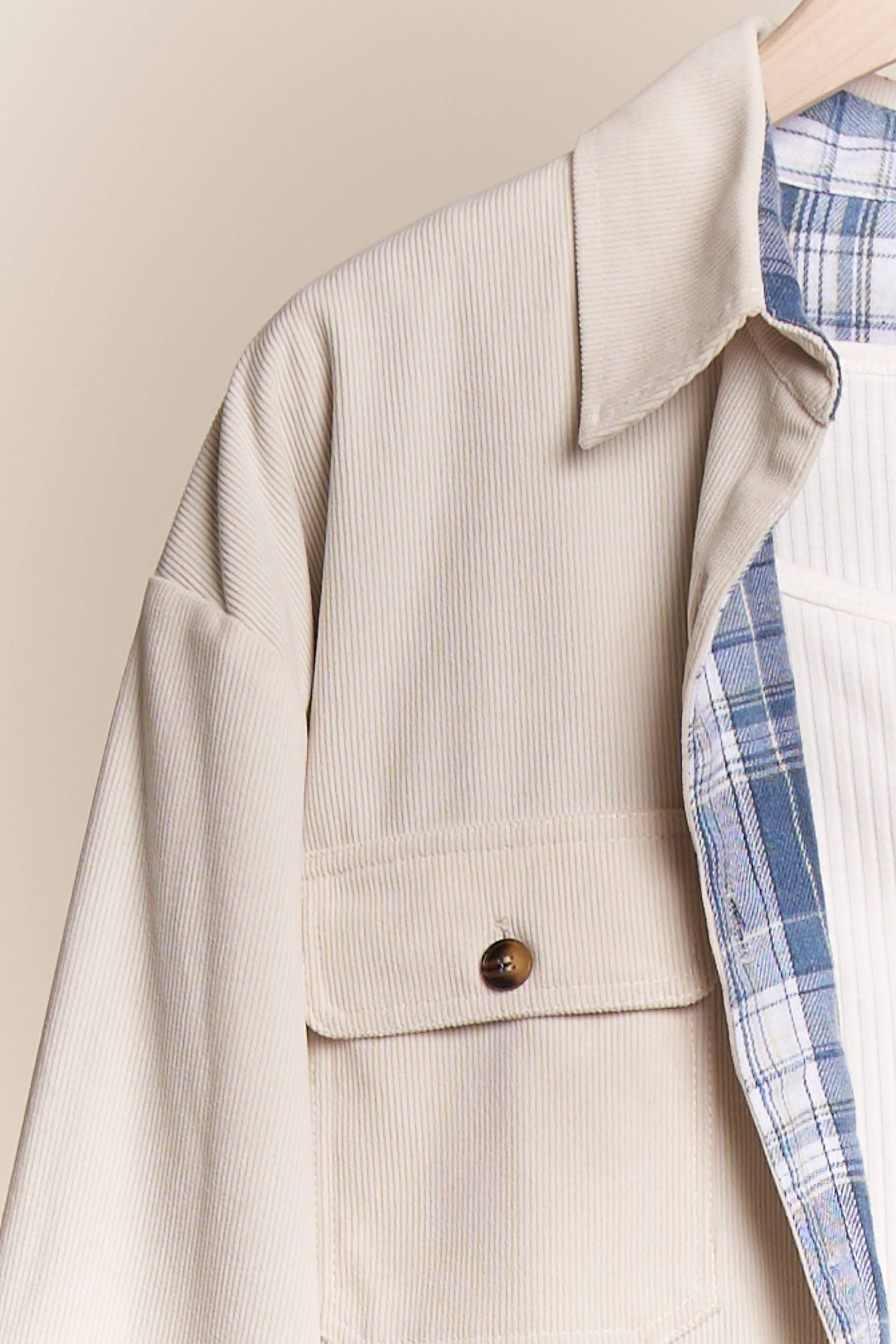 Mello. - Vente Chemise à col boutonné – femme - Chemise boutonnée réversible en velours côtelé et à carreaux6