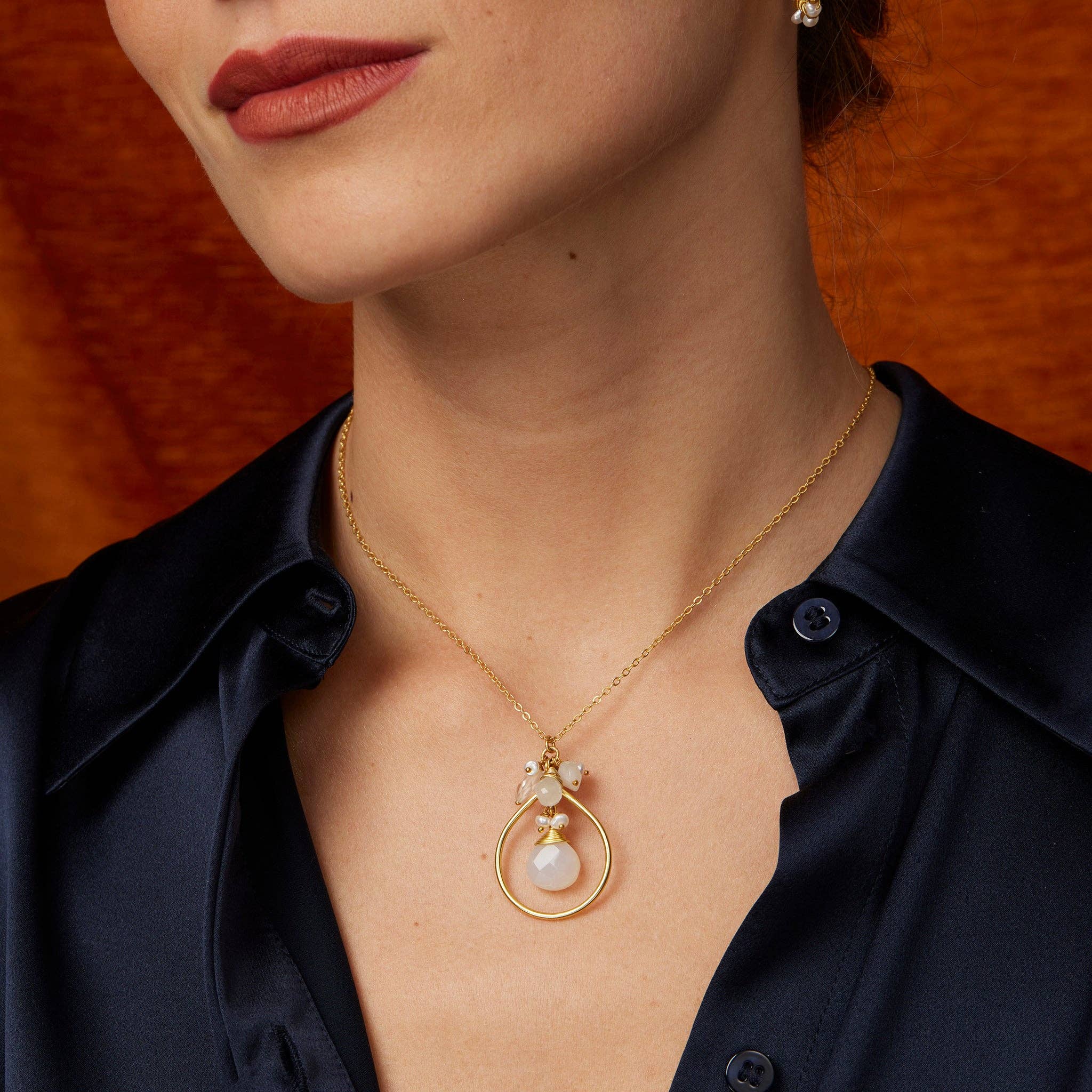 Ashiana London - Wholesale Pendant/Charm Necklace - Robin Necklace White1