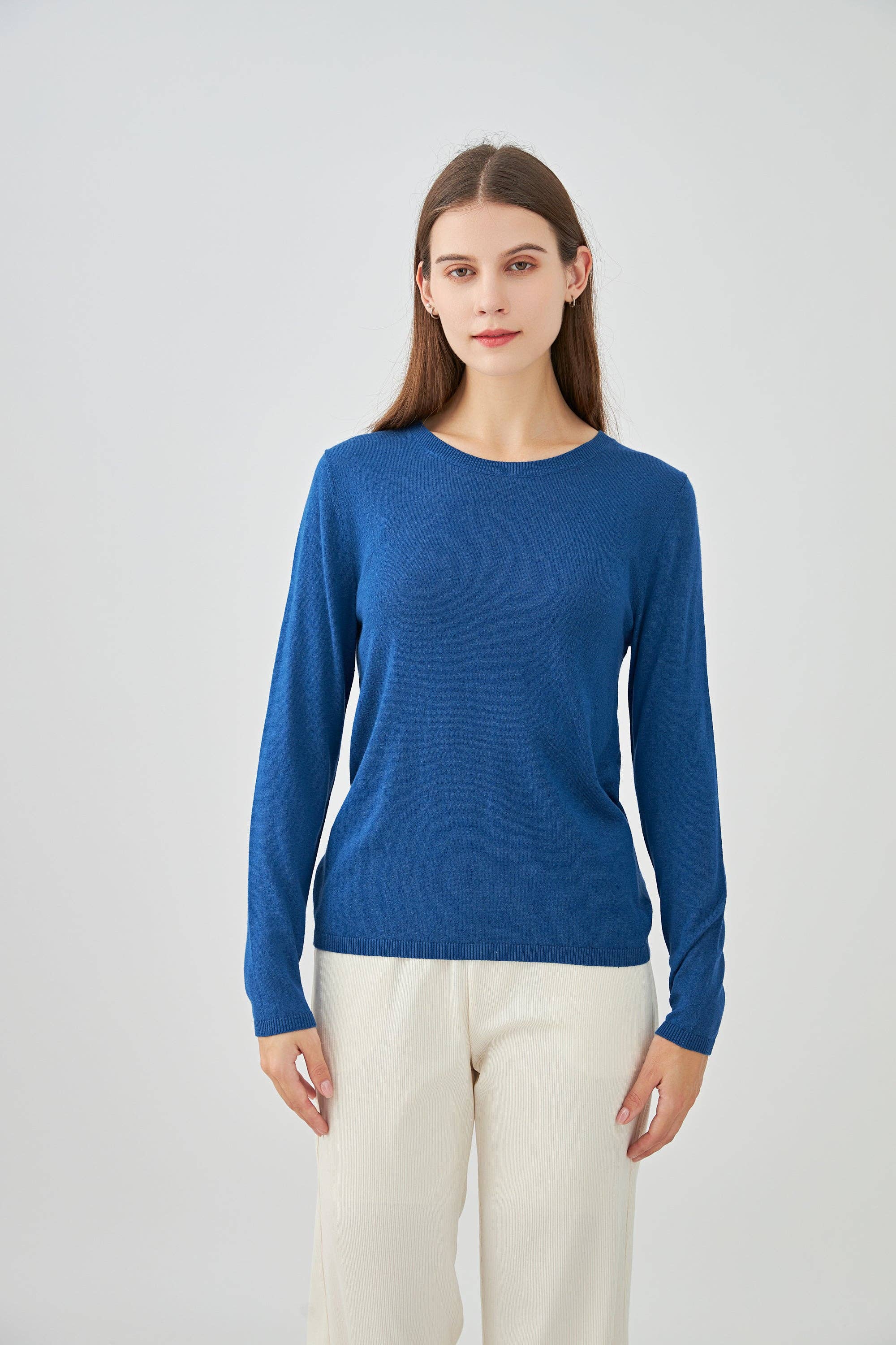 jw.atelier - Wholesale Knit Sweater - Women's - Round neck sweater in silk and cashmere8