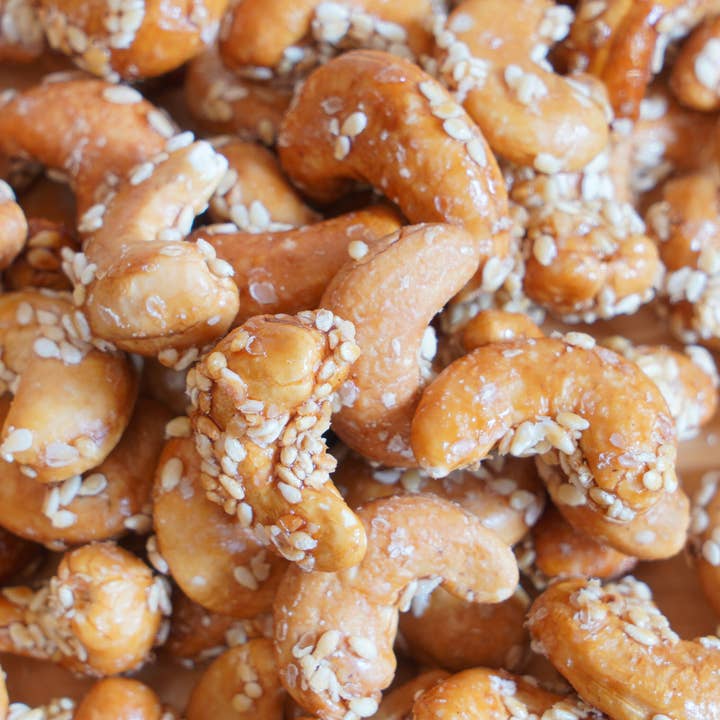 Nacjou de sésame au miel en vrac pour la vente par Nuts+Nuts