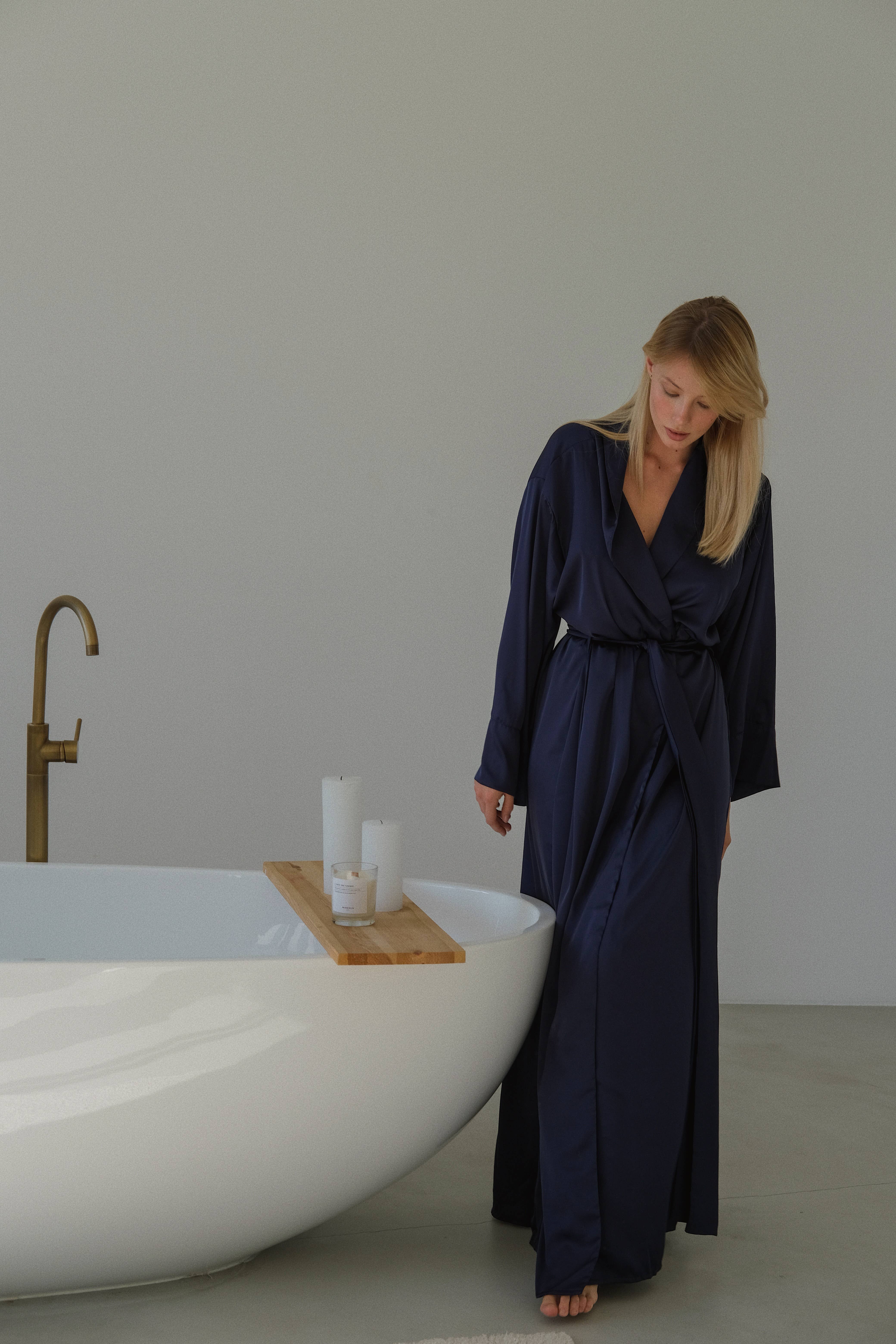 Angie's Showroom - Wholesale Robe - Women's - Long silky robe with shawl collar3