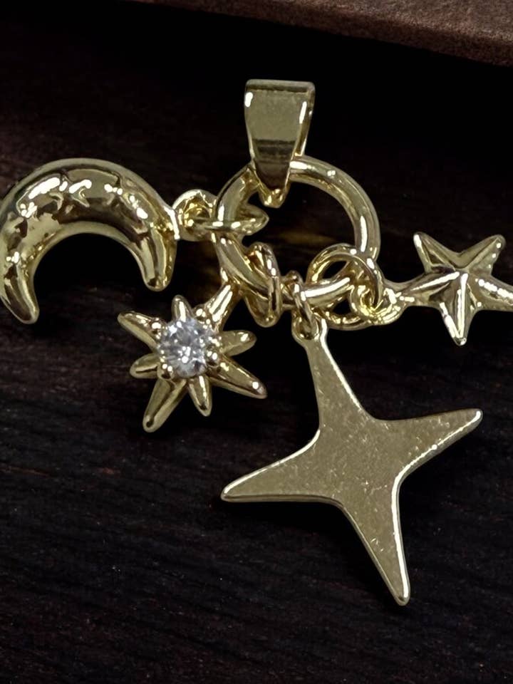 Pingente de Charme Banhado a Ouro 14k Estilo Lua e Estrelas por atacado de Divina Jewelry & Accessories LLC
