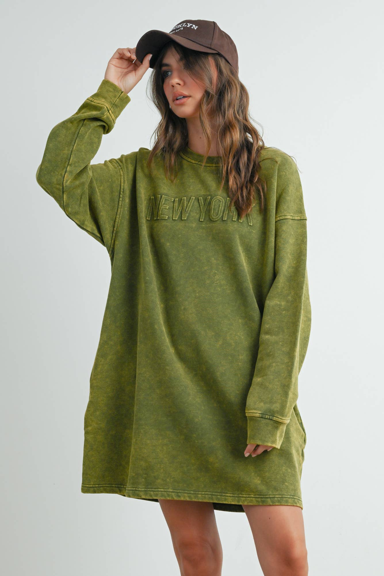 BUTTERMELON – Engroshandel Kjole - Dame – Lang acid wash sweatshirt-kjole - BMD753817