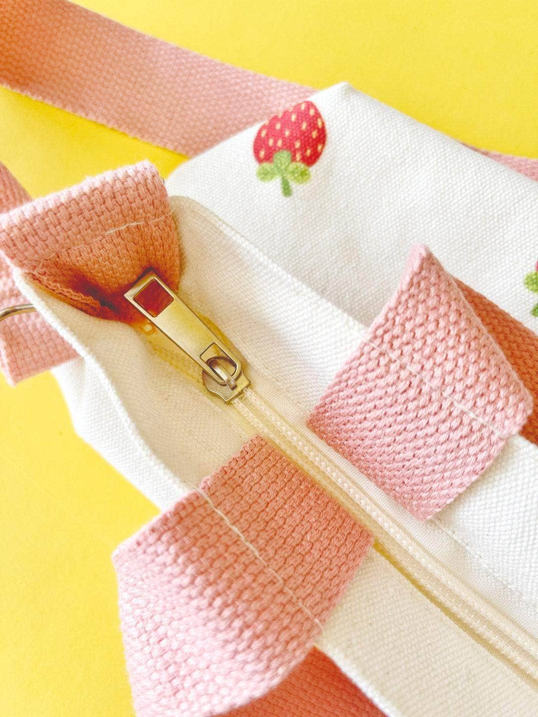 Jessthechen - Wholesale Tote Bag - Women's - Print Canvas Mini Tote | Pink Strawberry3