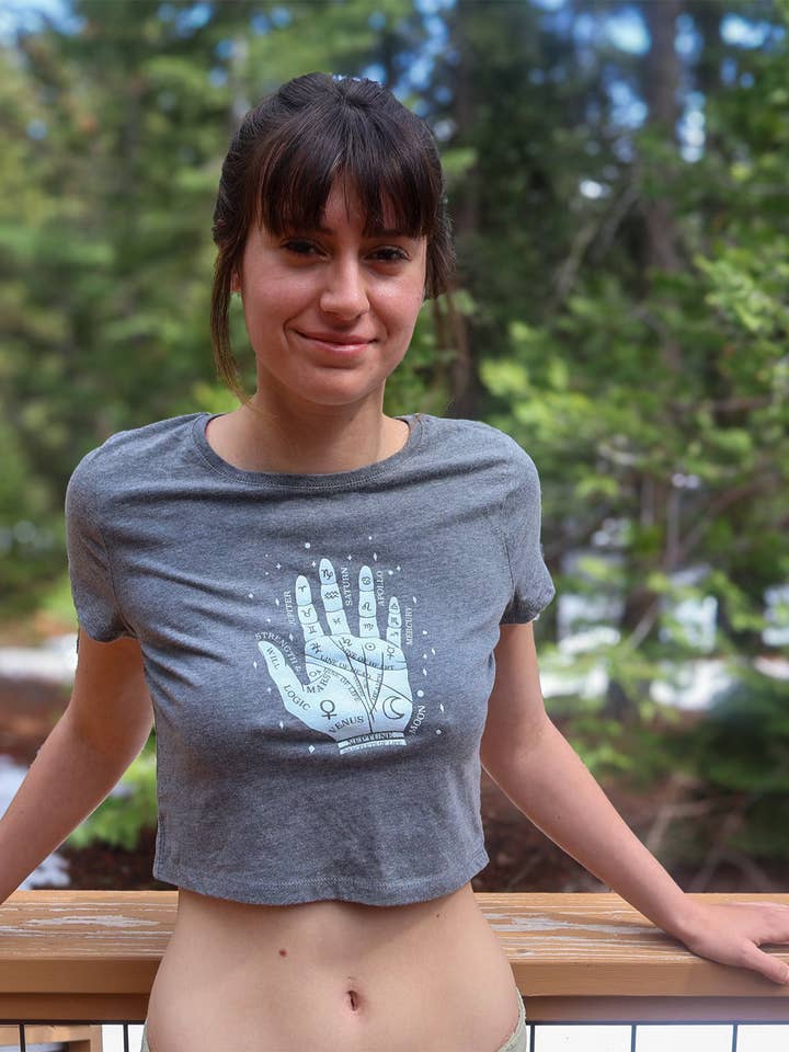 Top Corto di Chiromanzia - Aderente per la vendita all'ingrosso da parte di Cosmic Shark Clothing