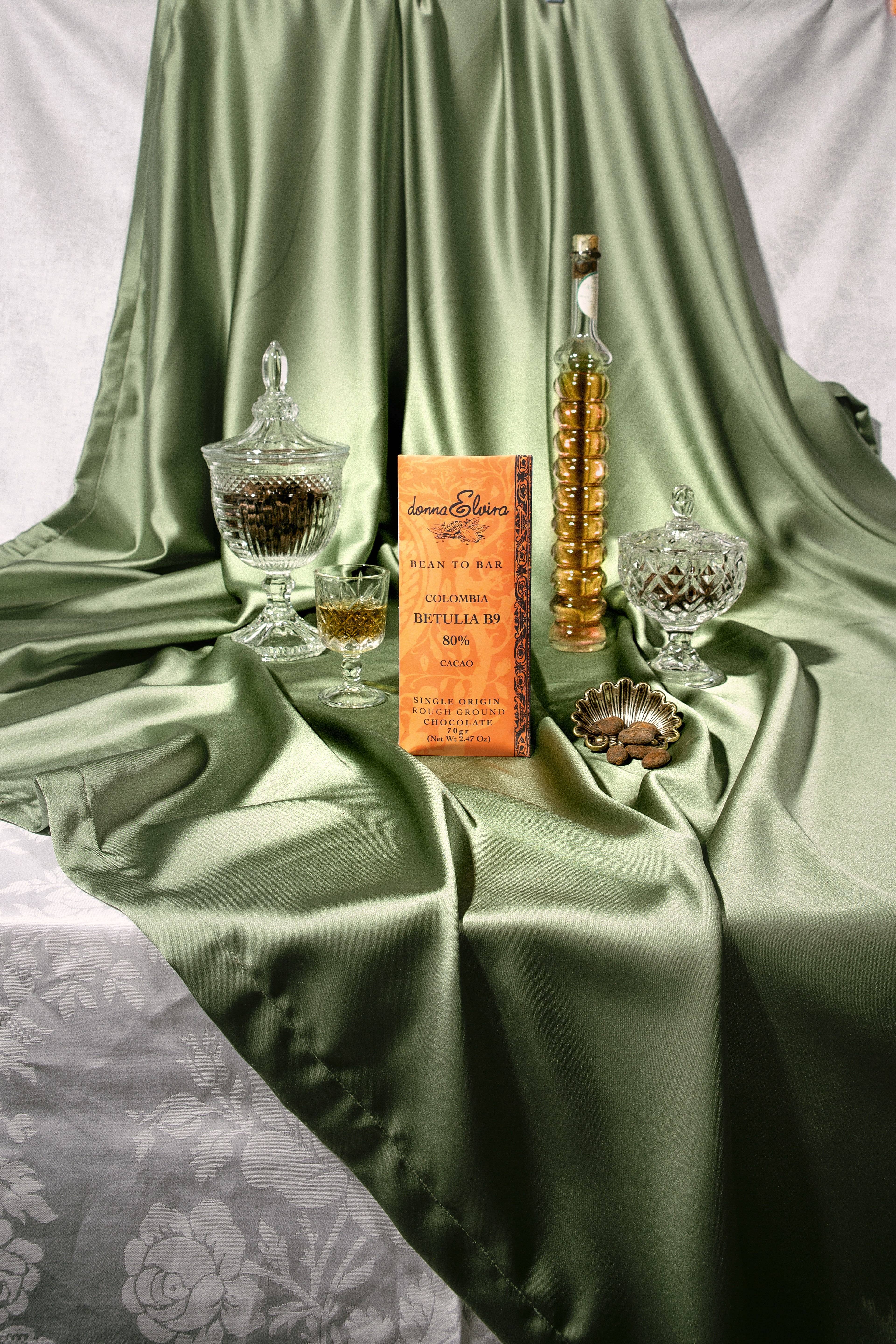 DONNA ELVIRA dolceria di Roccasalva Elvira - Wholesale Chocolate Bar - Betulia single origin chocolate1