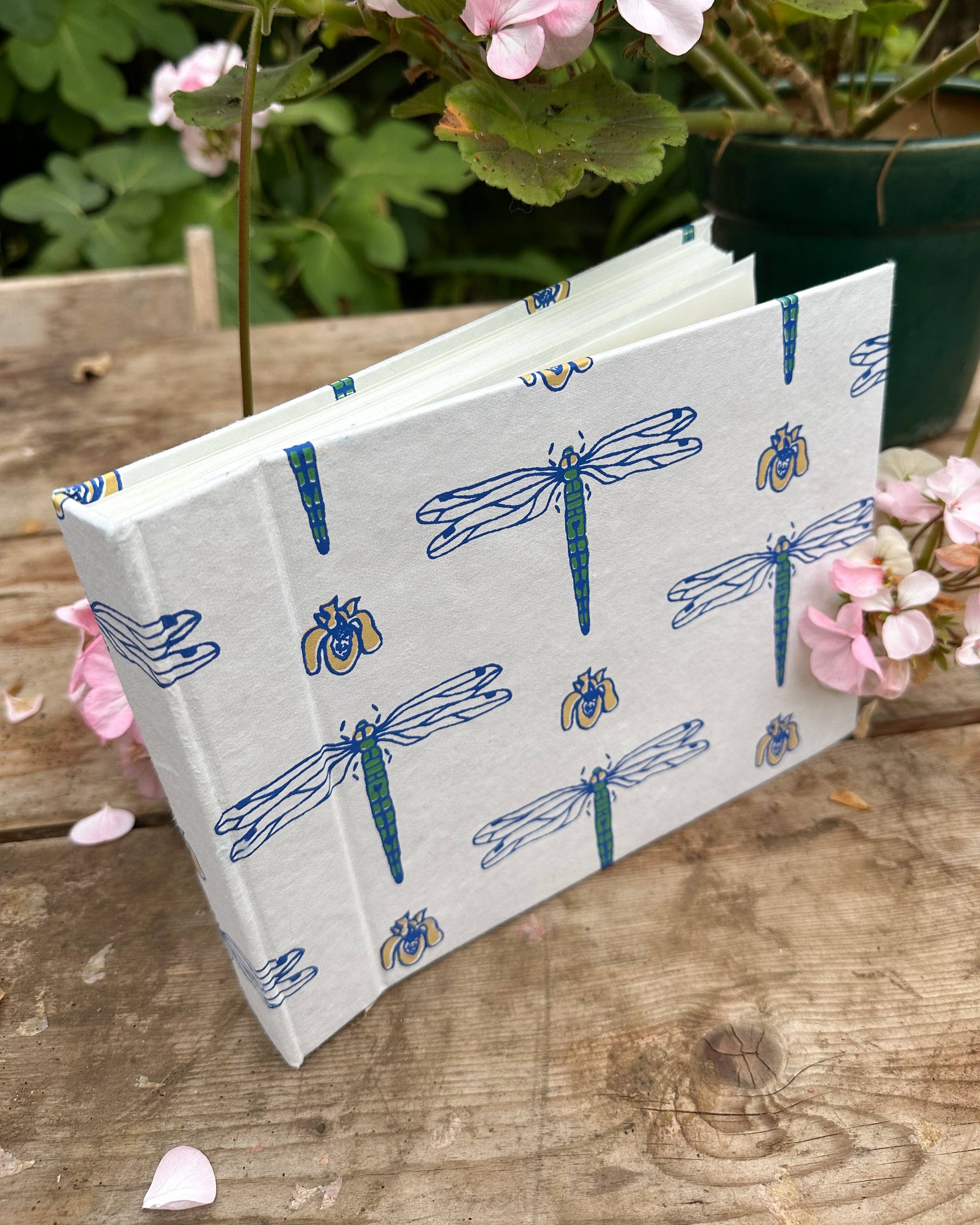 AARVEN – wholesale Photo album – Hand Printed Hardback Photo Album 'Dragonflies'2