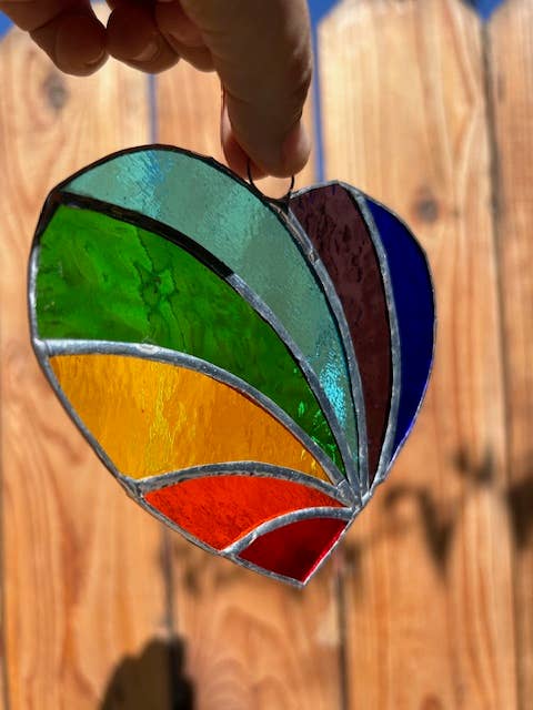 Stained glass stars and Talavera – wholesale Solfångare – Handgjord regnbågsfärgad glashjärta solfångare1