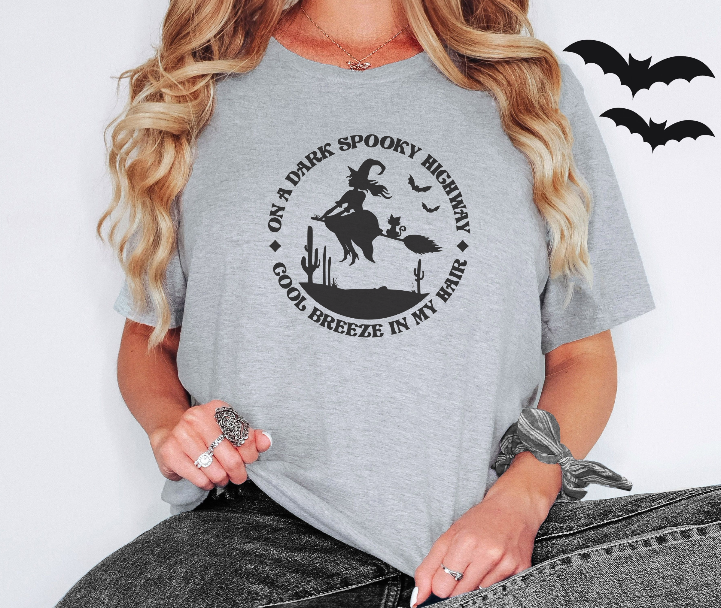 Stiles Tee Co. - Wholesale T-shirt met print - Uniseks - Vintage Halloween heksen-T-shirt - retro herfstshirt met print1