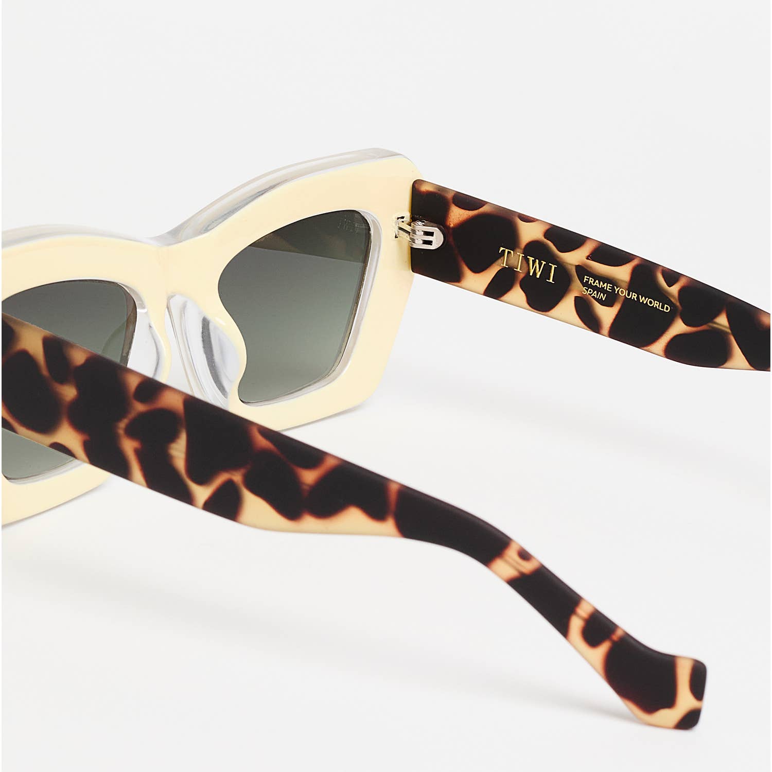 TIWI - Wholesale Sunglasses - Women's - Sunglasses Shiny beige with green gradient lenses2