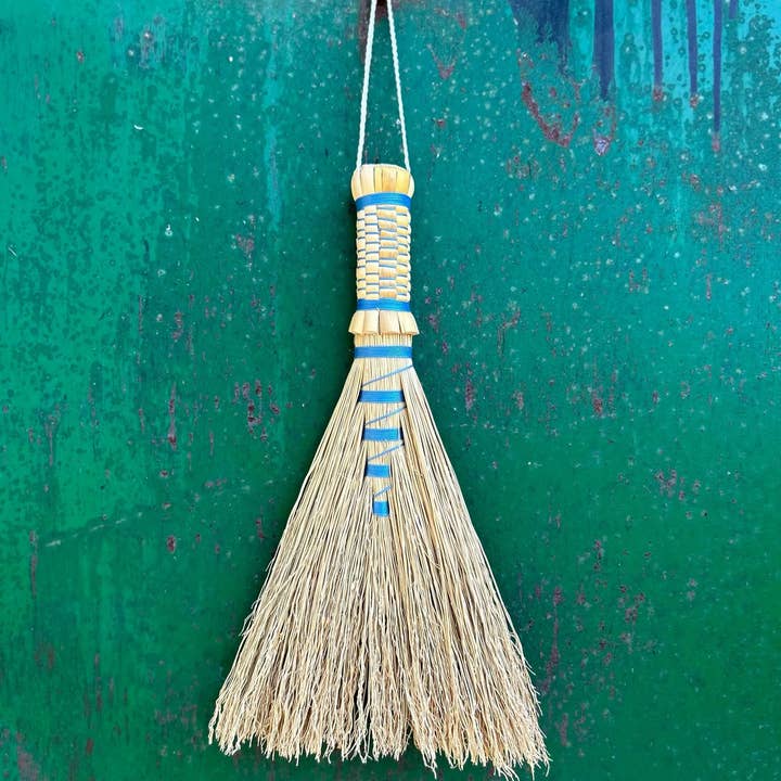 Venus Moon - Wholesale Broom - Everyday Whisk Broom – Simple, Functional, and Handwoven4