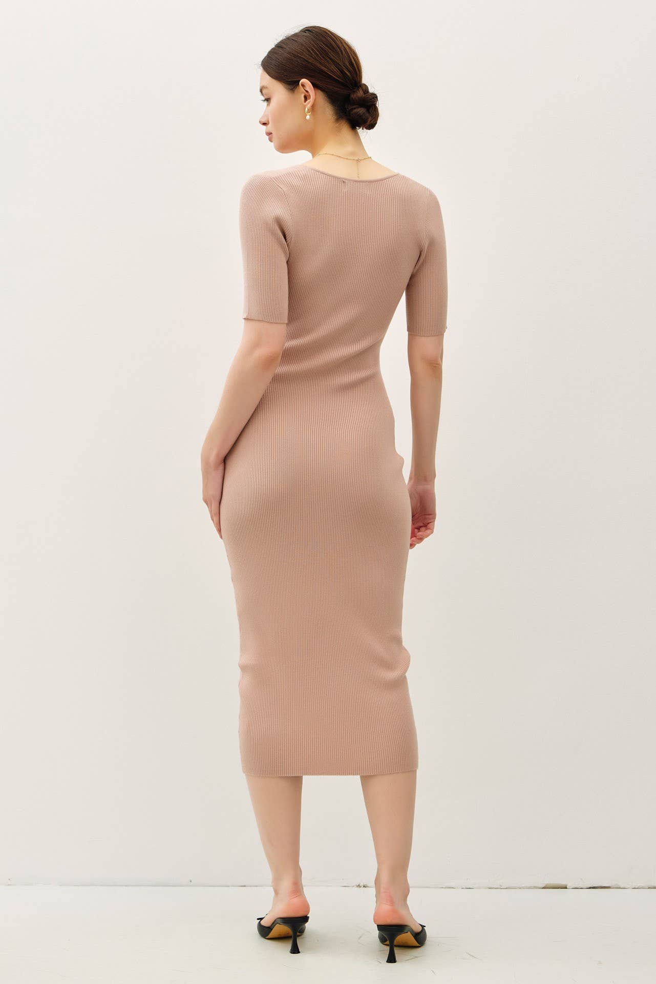 Be Cool - Wholesale Dress - Women's - SQUARE NECK HALF SLEEVE BODY CON SWEATER DRESS2