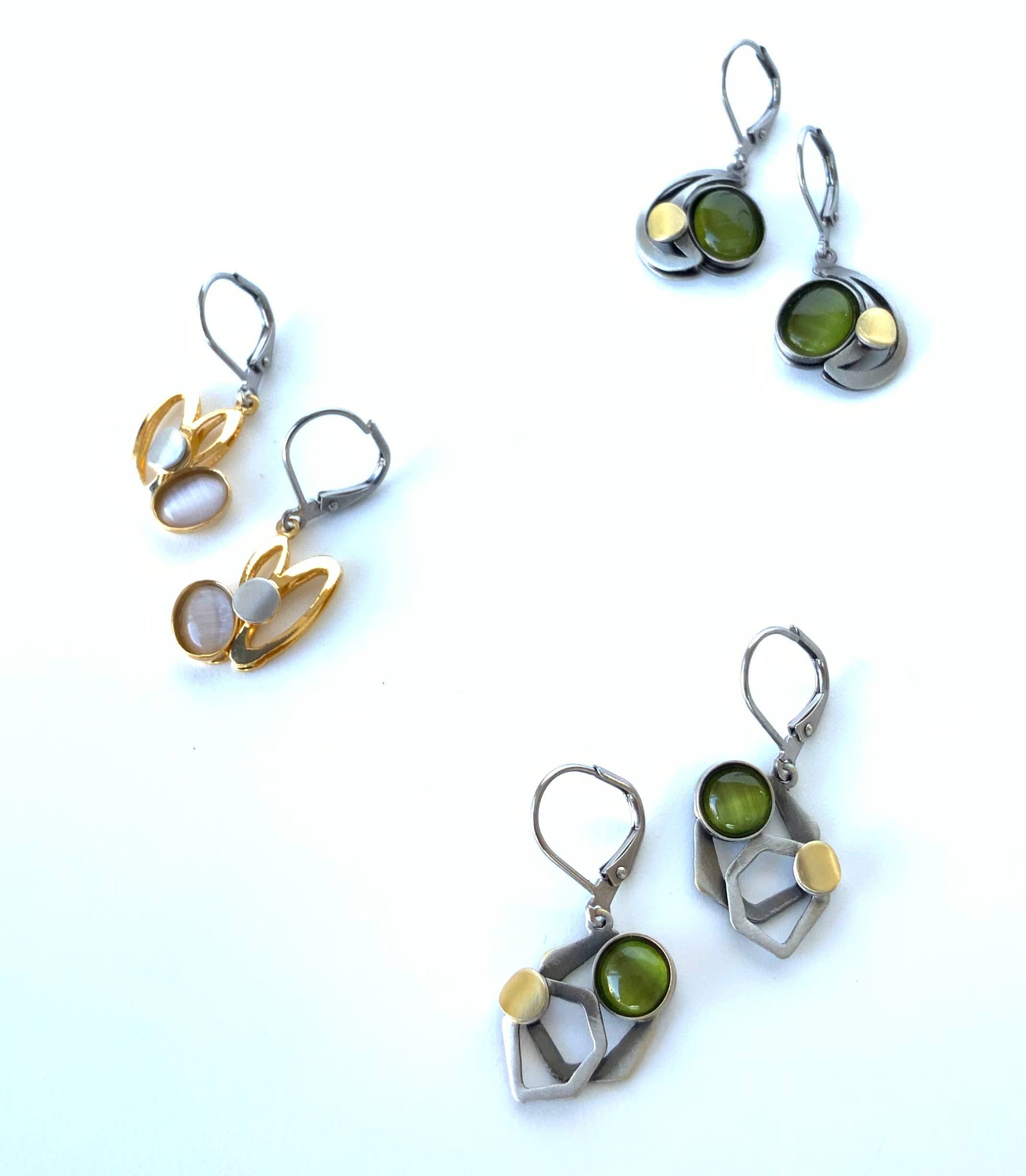 Christophe Poly / Crono Design - Wholesale Sieradenset - OORBELLEN Prepack (DX12P) - 18x Kleine Oor(X,V) & Gratis Display44