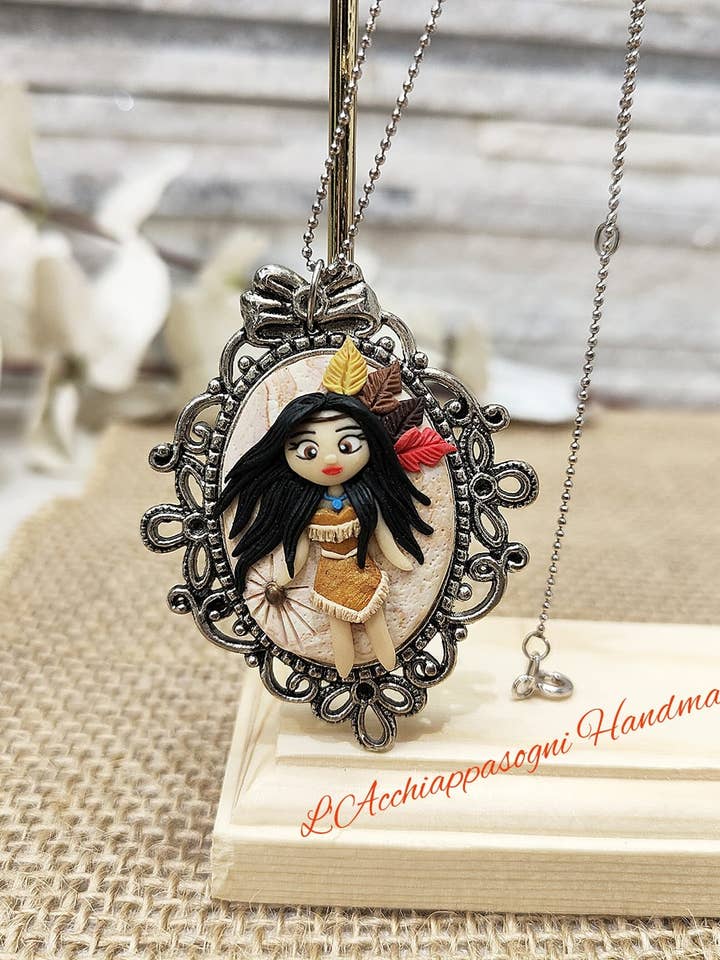 Pocahontas-inspired necklace for wholesale by Acchiappasogni Handmade