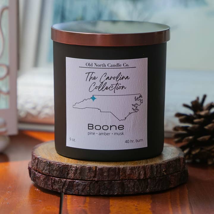 Boone Kaars - 8 oz Mat Zwart Glas voor wholesale door Old North Candle Co