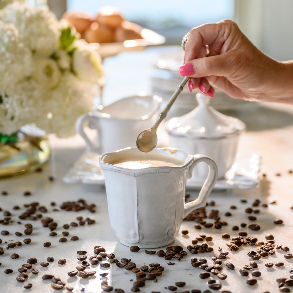 Arte Italica & Crown Linen Designs - Venta al por mayor Taza - Taza con cuentas Bella Bianca1