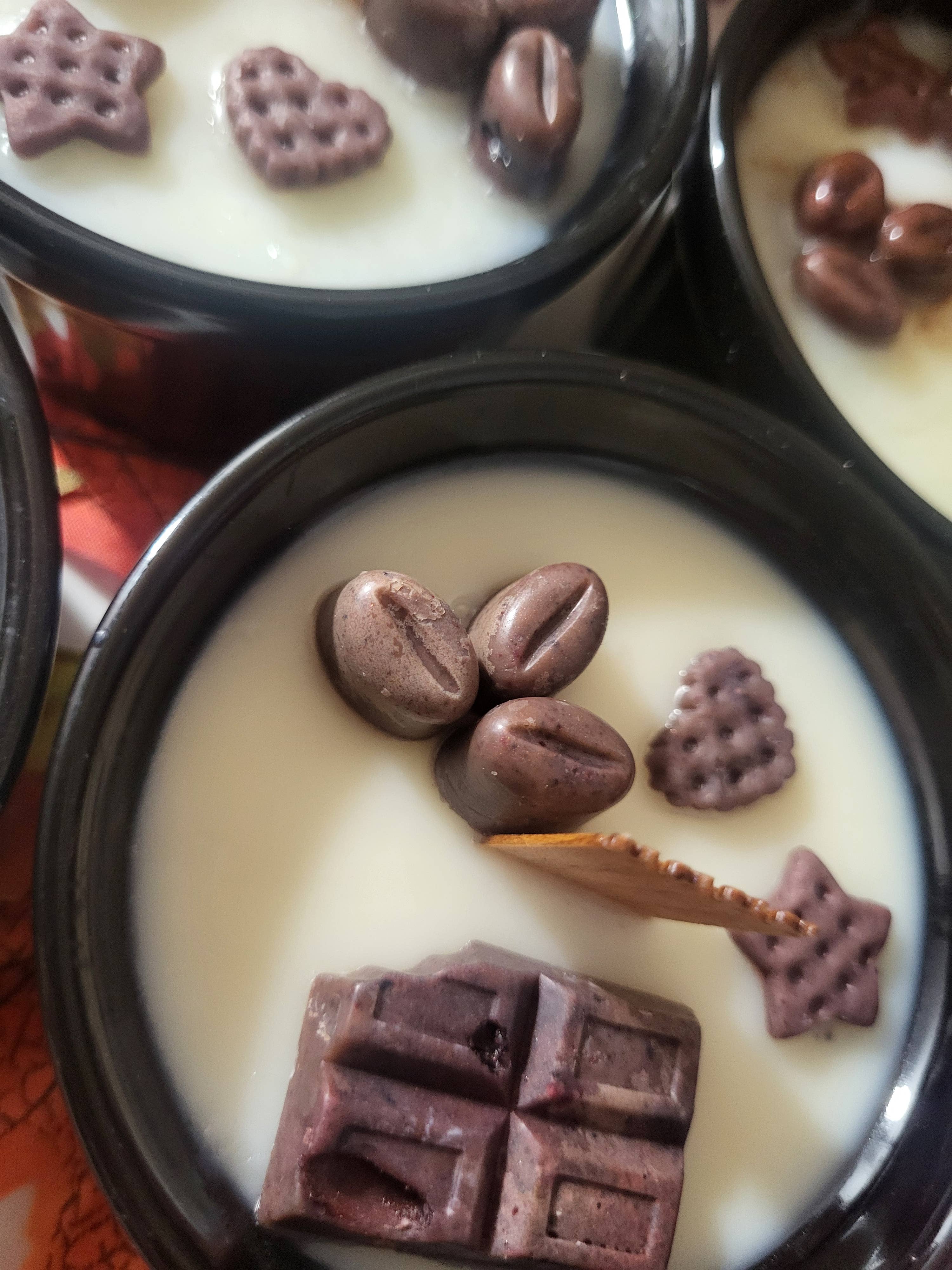 Llum del Sol - Wholesale Jar/Filled Candle - Vanilla Coffee & Dulce de Leche Soy Candle Hand-poured3