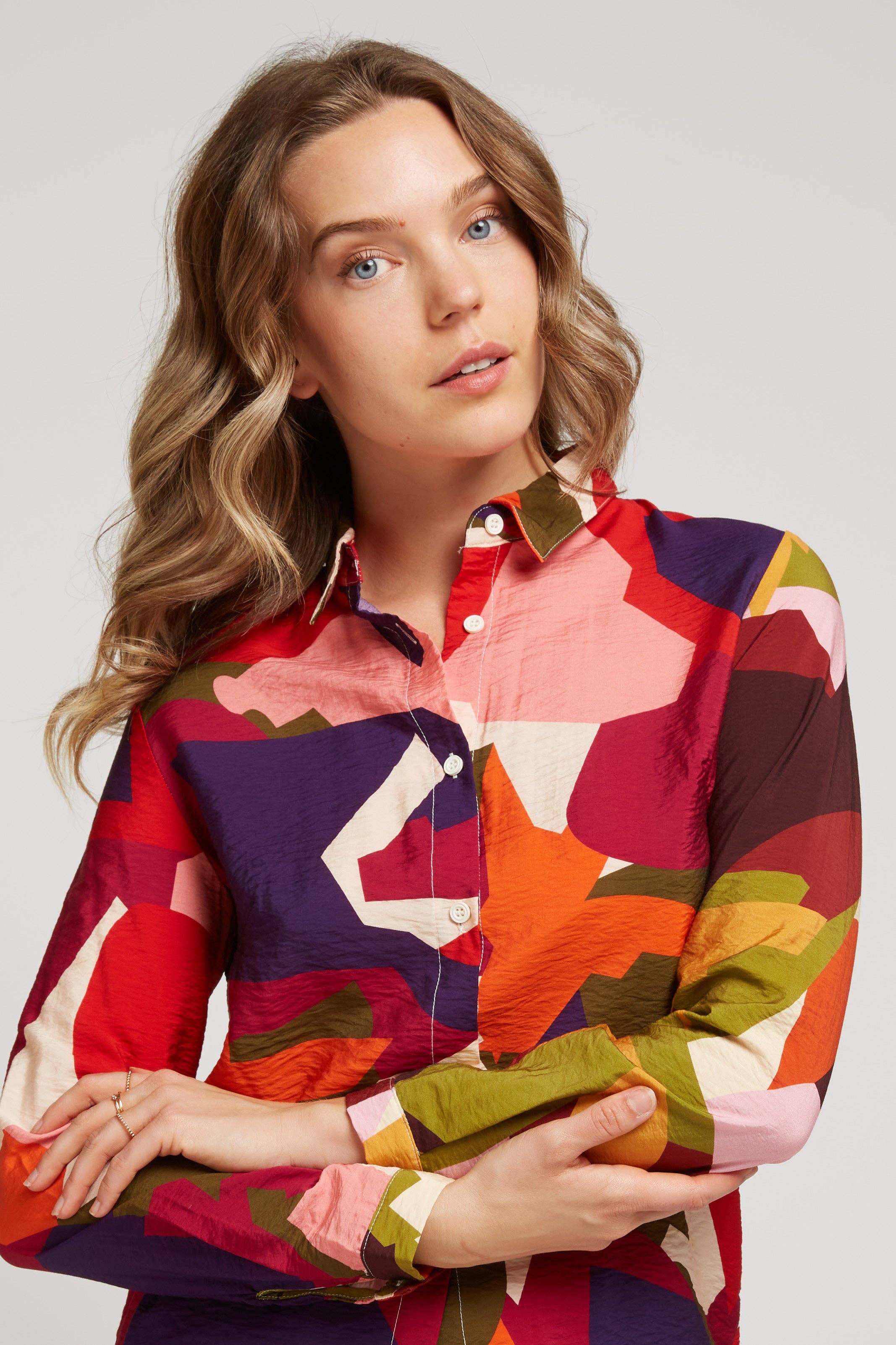 Andy & Lucy - Wholesale Shirt - Women's - MANU - Fluid graphic print shirt5
