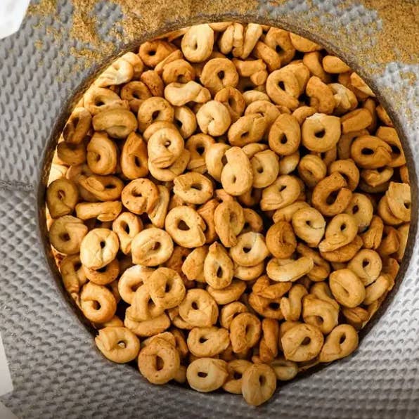 RITROVO - Wholesale Puffed Snack - Farinella Italian Kitchen Taralli with Italian Herbs