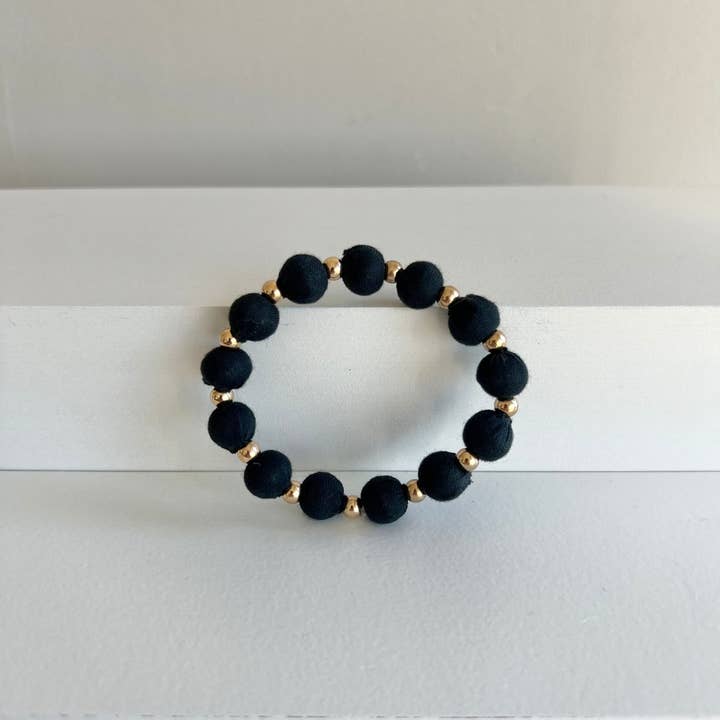 Humble Hilo – Großhandel Perlenarmband – Humble Hilo Sari Schmuck, Textilperlen- und Metallperlenarmband57