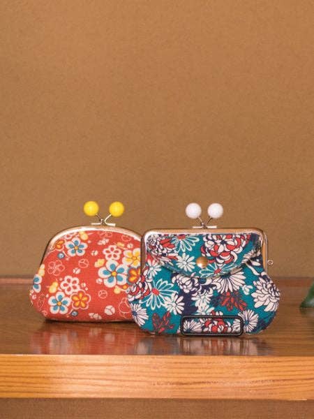 Carteira com fecho gamaguchi e estampa floral por atacado de Ametsuchi by Amina Collection