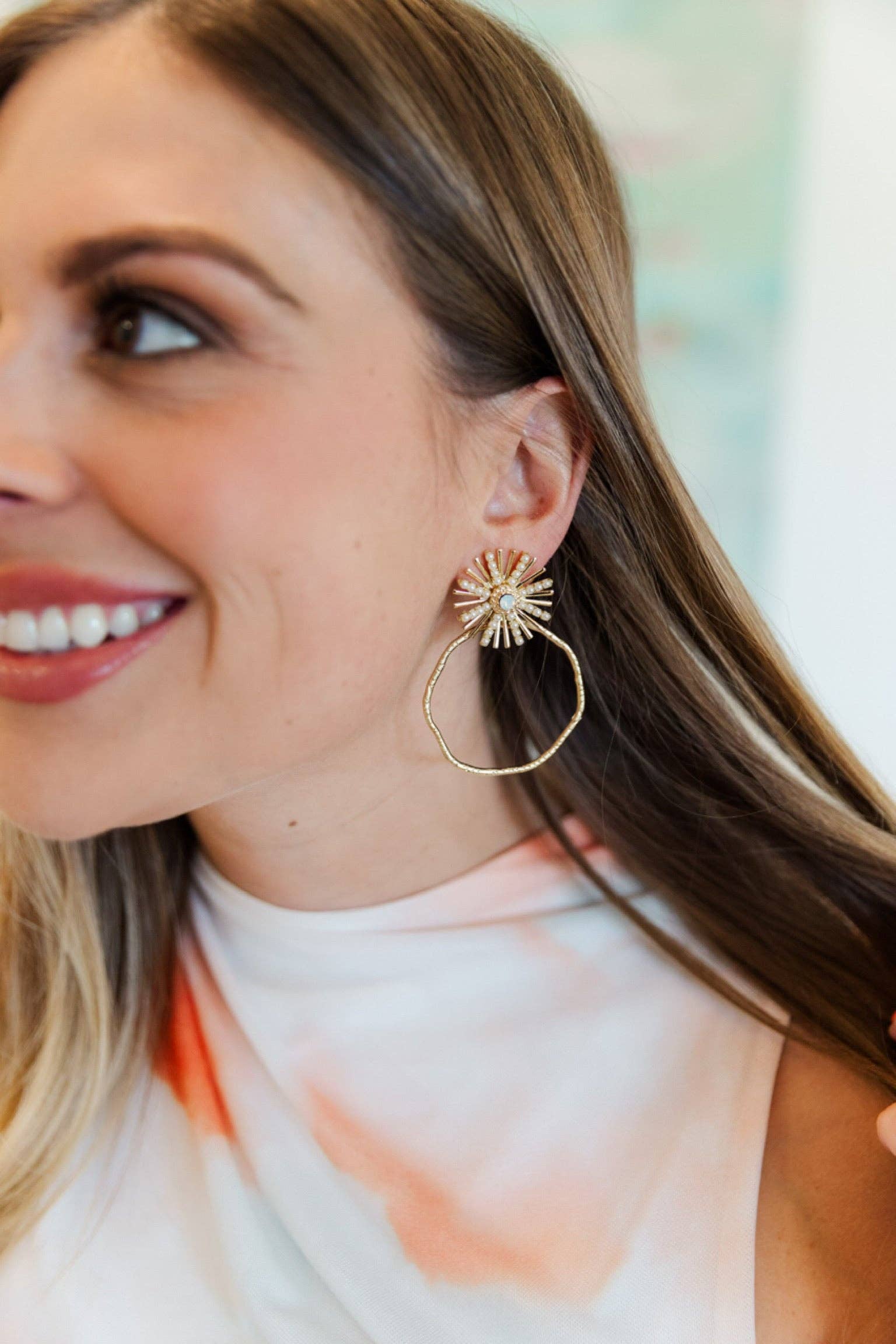 Taylor Shaye Designs - Wholesale Oorringen - Opal Sunburst Hoops1