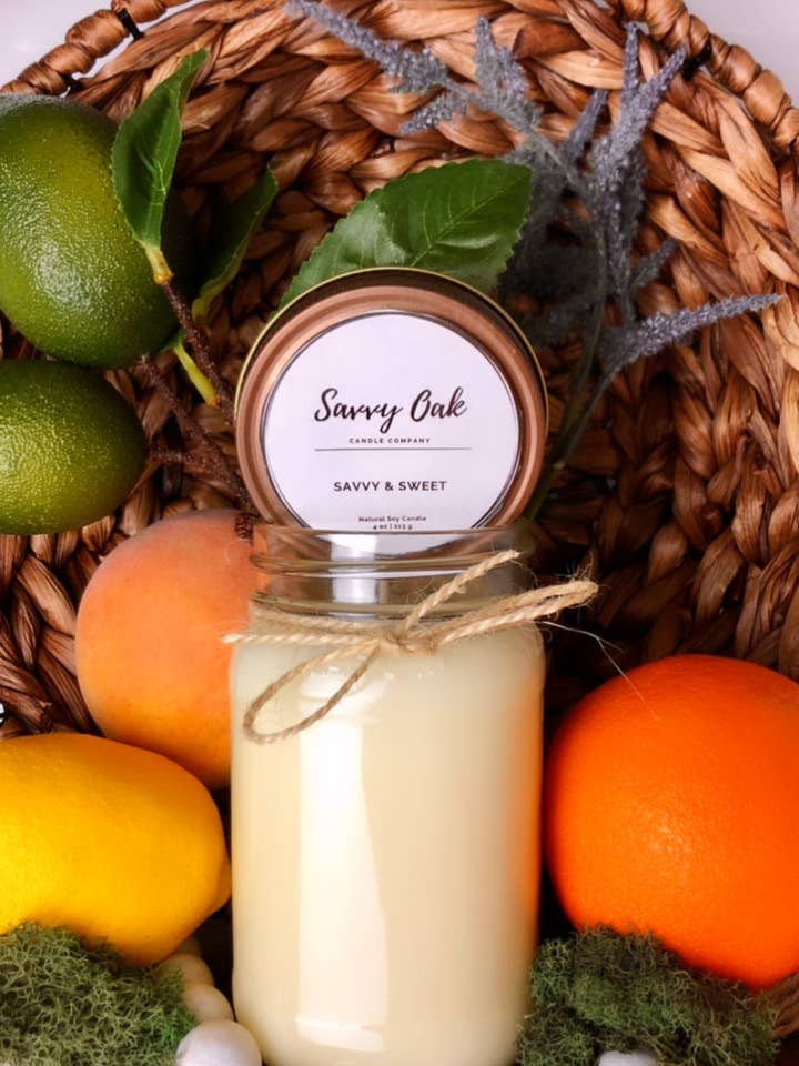 Candela di cera di soia completamente naturale per la vendita all'ingrosso da parte di Savvy Oak Candle Company