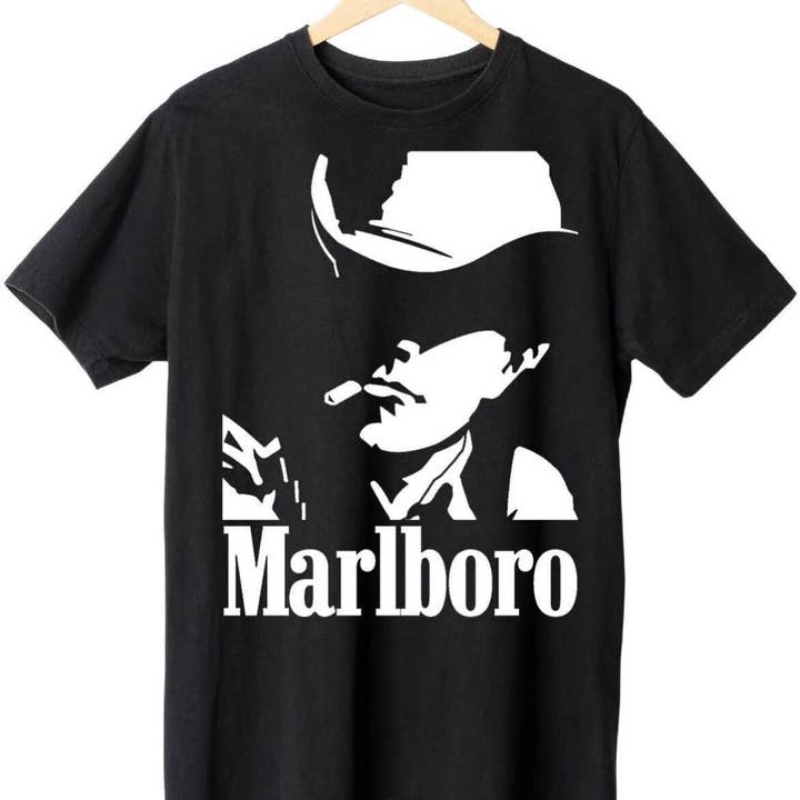 T-shirt Cowboy Vibes classique pour la vente par Vivid Gypsy Shop