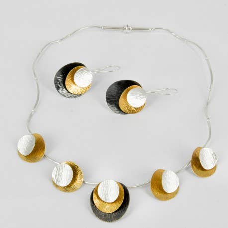 tredobbelt rund halskæde - 21555 for engroshandel hos Korczynski Design Jewellery