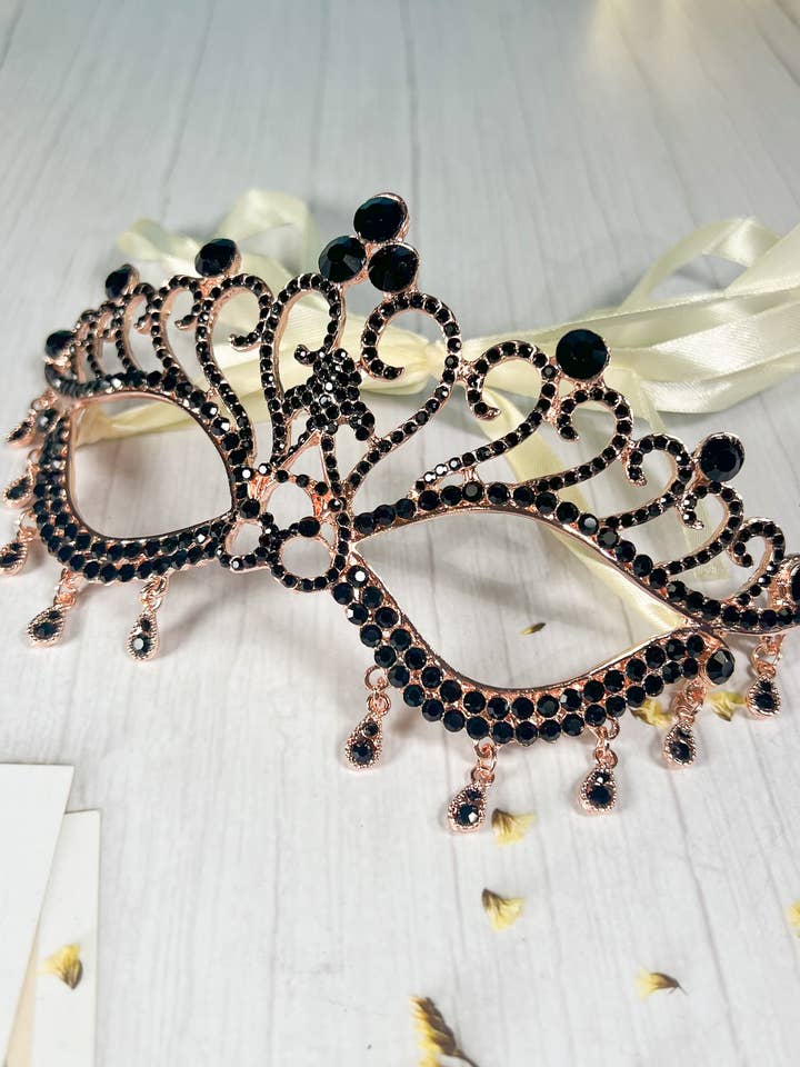 Happy Dream Gifts - Wholesale Costume - Women's - Black Diamond Masquerade Mask, Mardi Gras Teardrop Gold Mask
