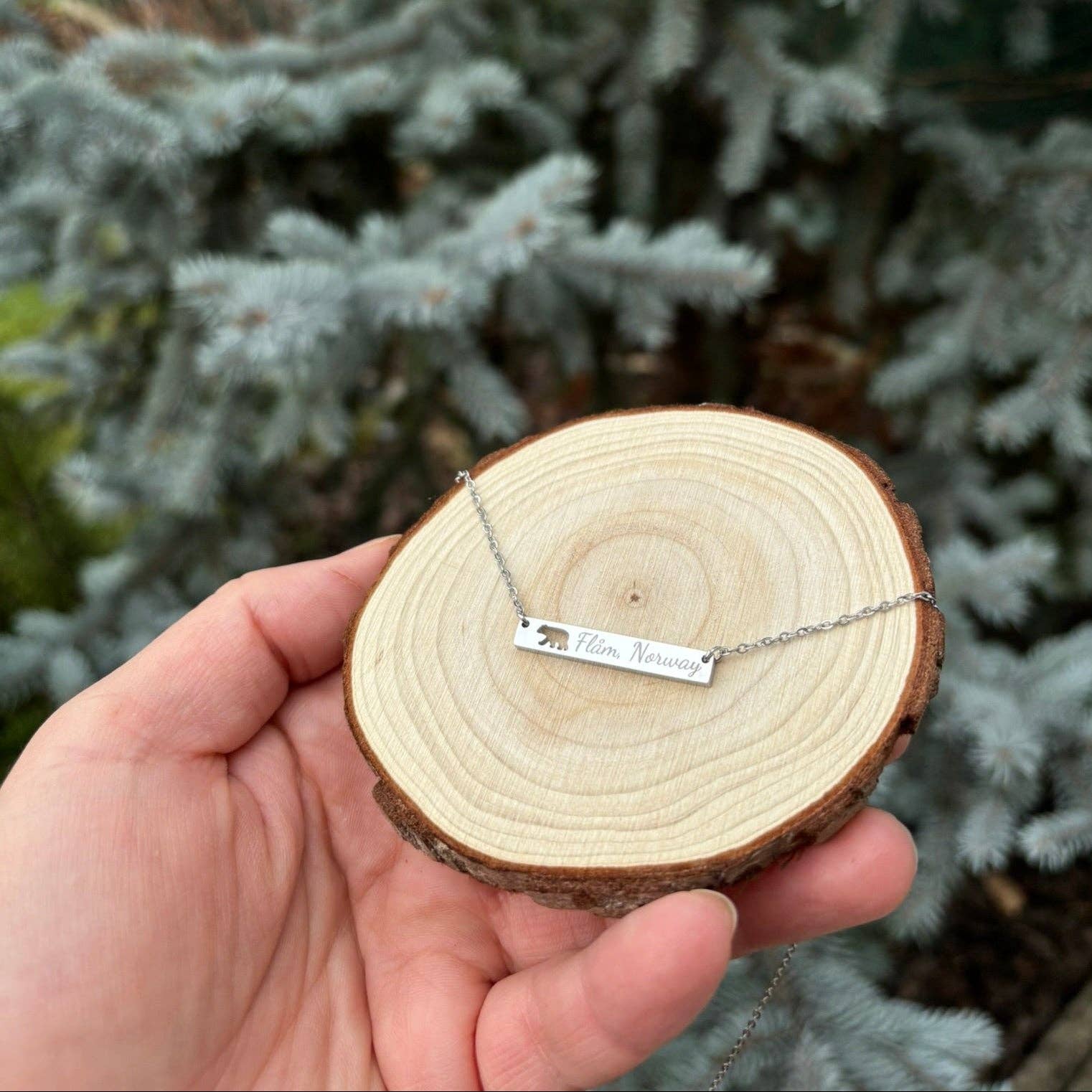 Arthousefern - Wholesale Pendant/Charm Necklace - Flåm bar necklace with polar bear- Stainless Steel0