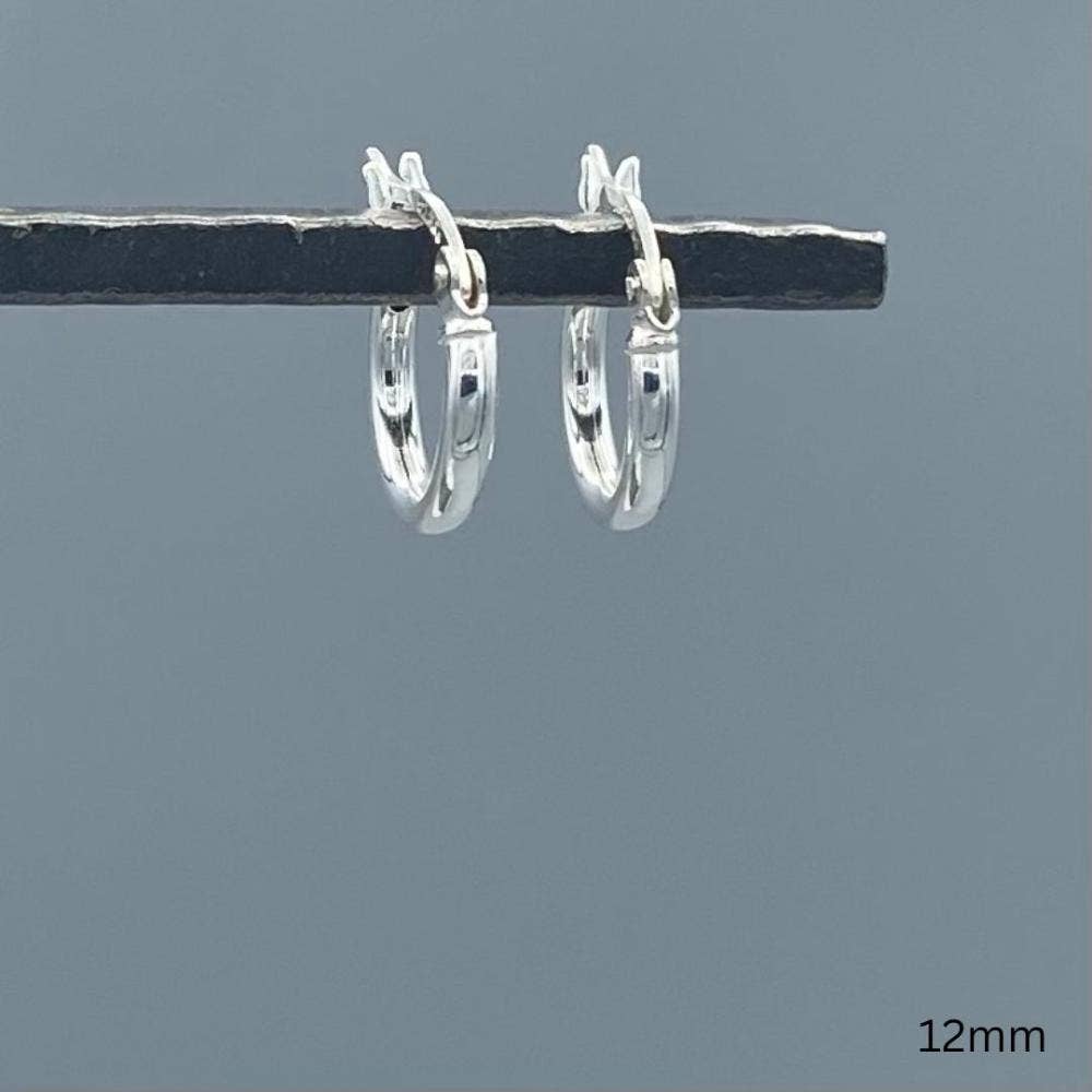 Something Silver - Vendita all'ingrosso Orecchini a cerchio - Orecchini a cerchio con chiusura francese in argento sterling da 2 mm1