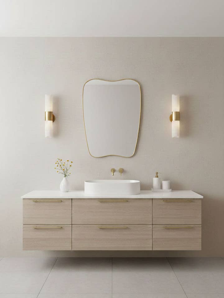 Moderne buet messing spejl – Håndlavet vægspejl for engroshandel hos Palmeraies