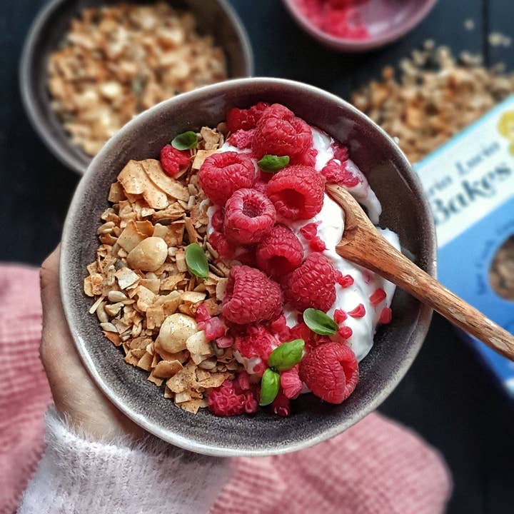 Maria Lucia Bakes - Wholesale Granola - Unsweetened Keto Macadamia & Coconut Granola 6 x 312g /11oz9