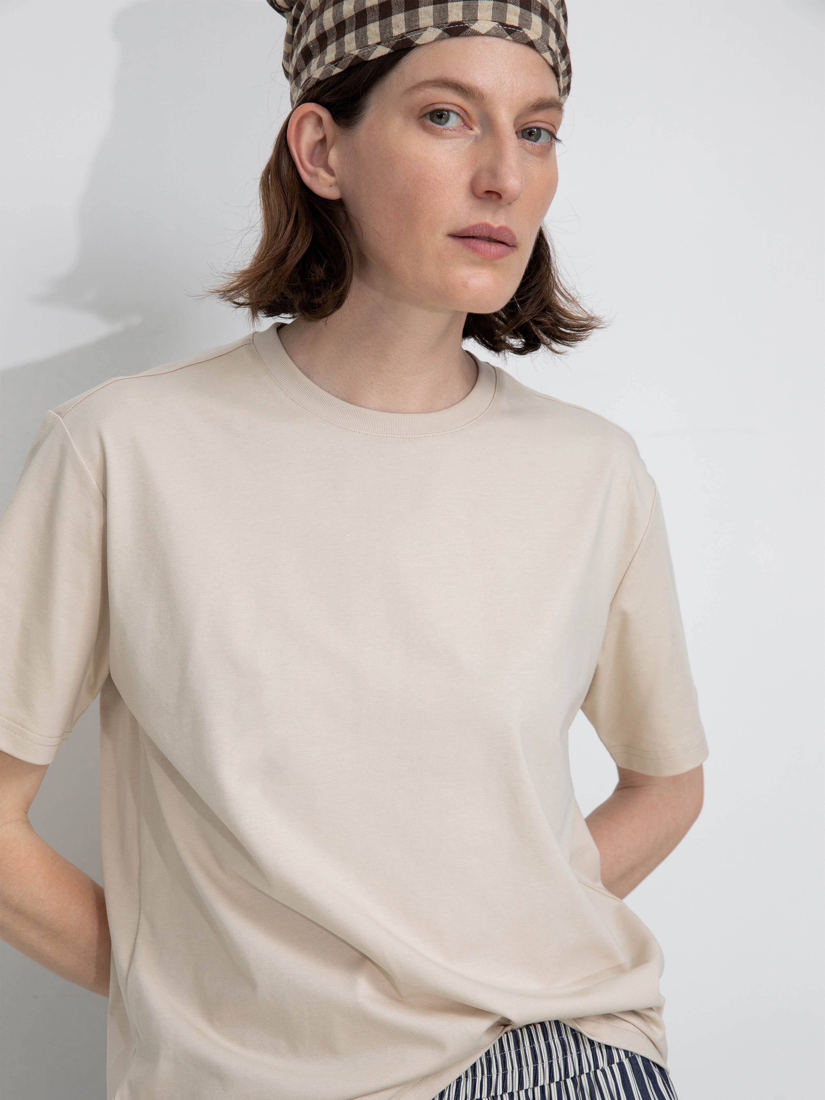 CUBIC – wholesale T-shirt – women's – C BY CUBIC Oversized Crew Neck Solid T-Shirt7