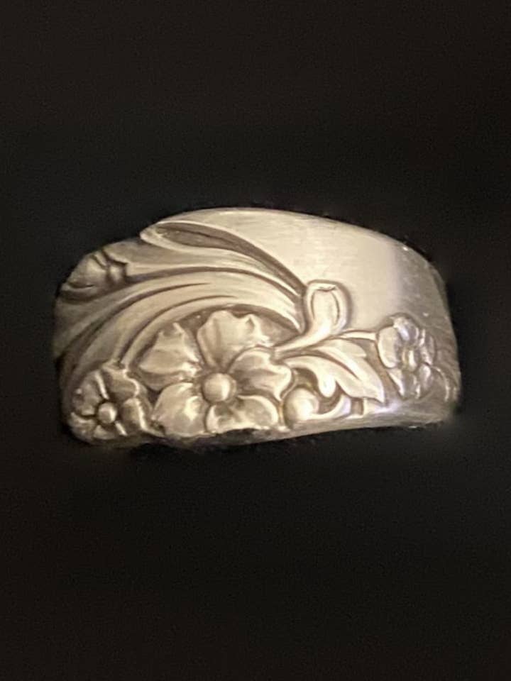 Bague Evening Star pour la vente par Fly Me To The Spoon