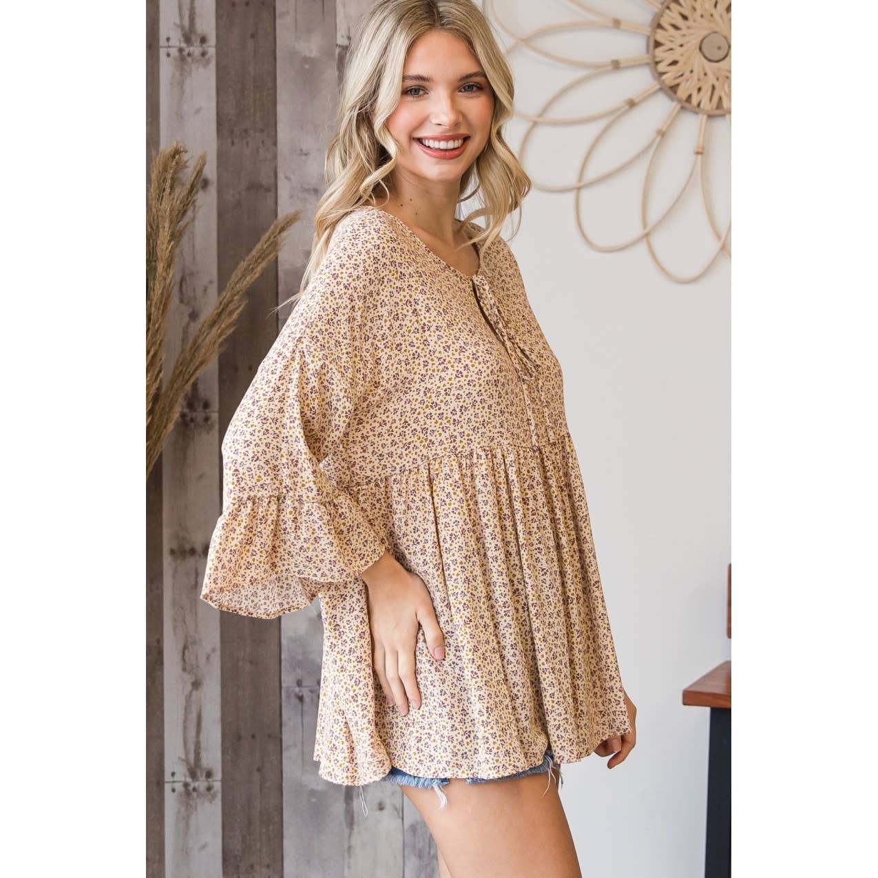 Veveret - Wholesale Blouse - Women's - Floral Tie Front Shirred Empire Top -Cream6