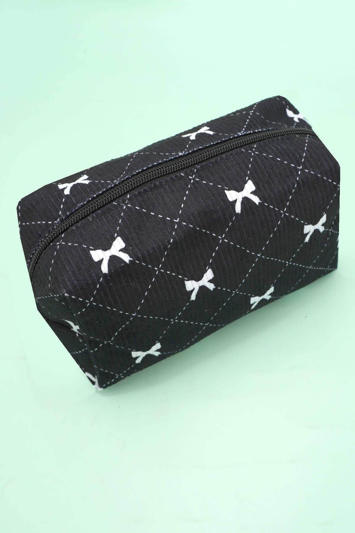JOSSLYN by wall to wall - Wholesale Makeup/Cosmetic Bag - TRENDING BOW MAKEUP COSMETIC POUCH BAG | 40P5503