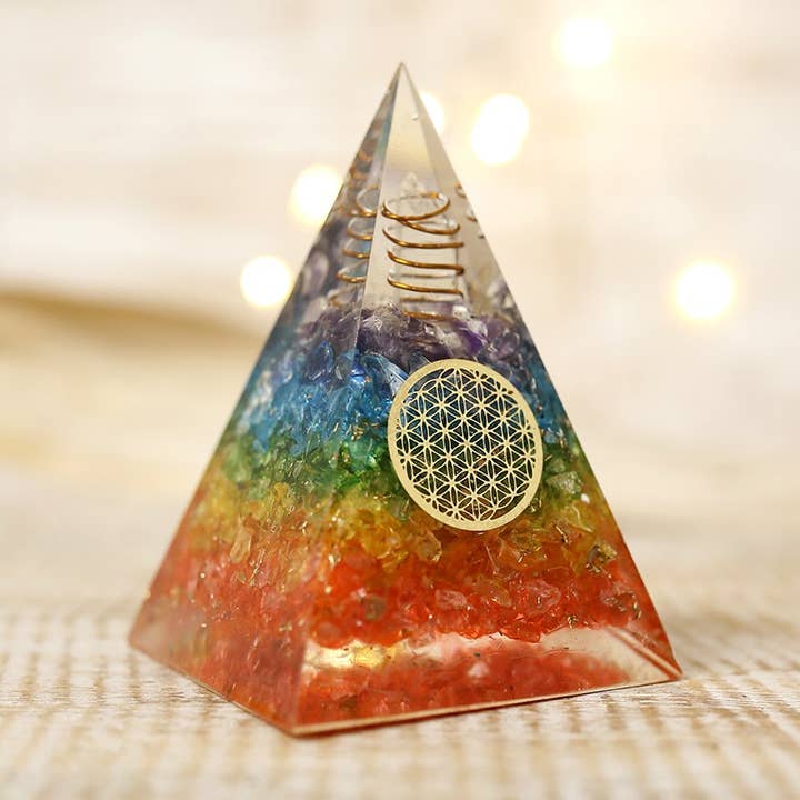 Ethike.eu – wholesale Snow globe – 7 chakras high orgonite pyramid varied