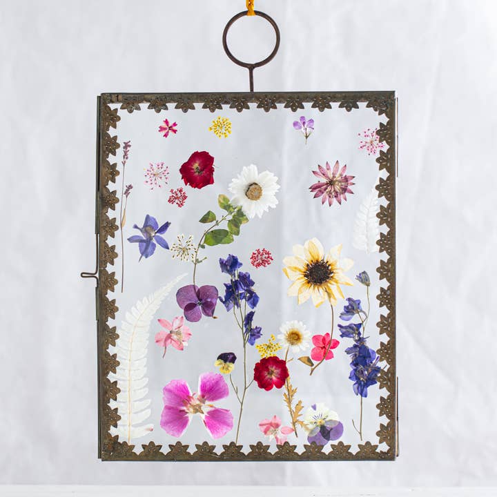 Rosy Rings - Wholesale Dried/Pressed Flowers - Spring Meadow Mix Small Pressed Floral Packet