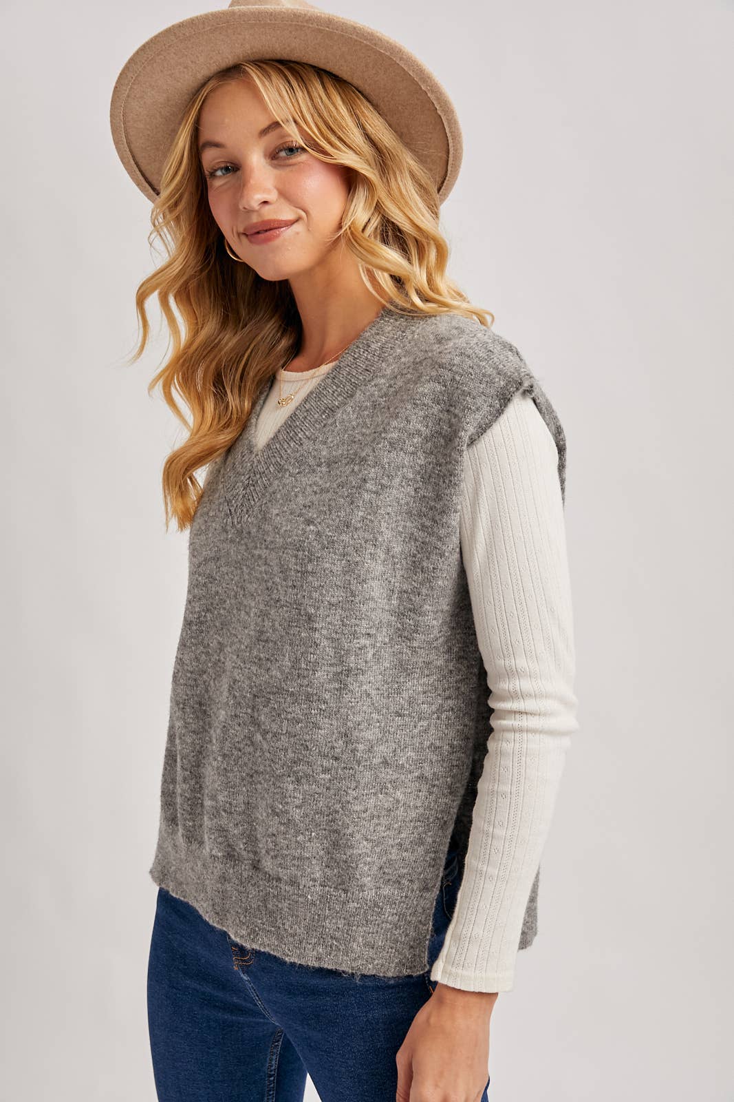 Bluivy - Wholesale Sweater Vest - Women's - OVERSIZED KNIT VEST4