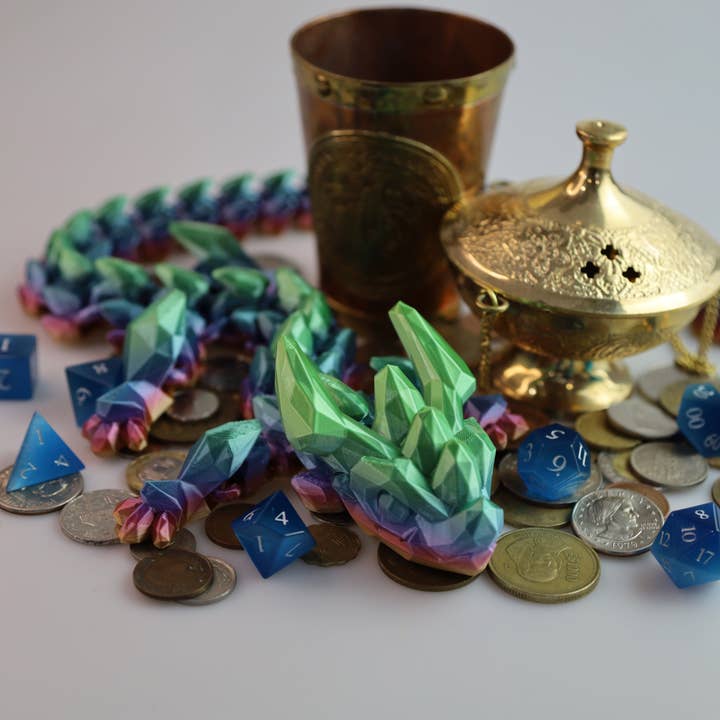 Prismatisk drake 3D-printad rörlig fantasihusdjur för wholesale av We Geek Together