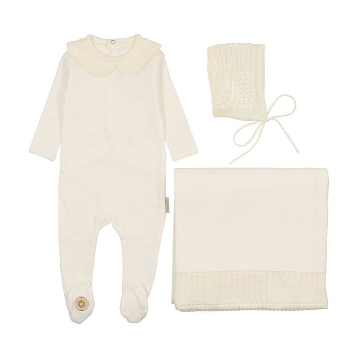 Ensemble de layettes à col gracieux pour la vente par Mon Tresor Bebe