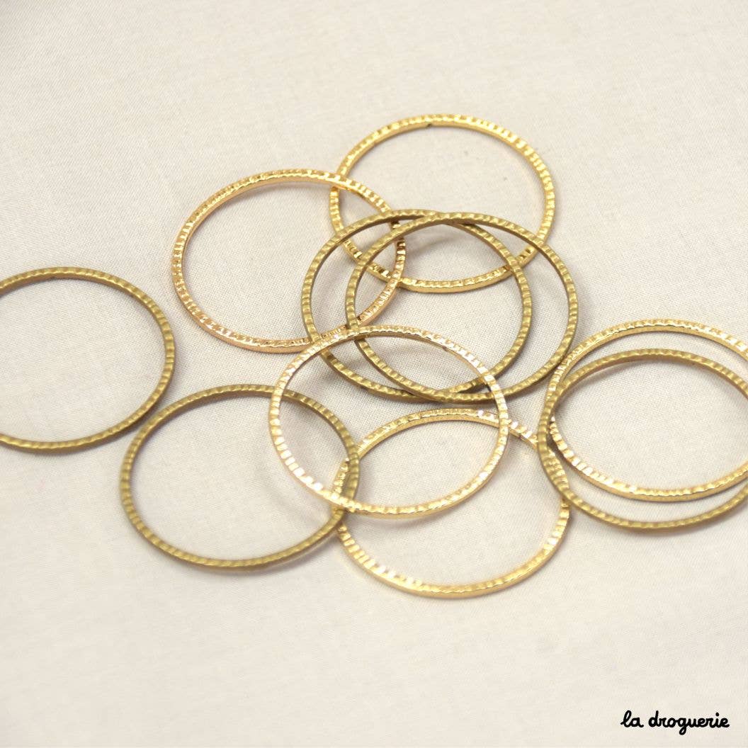 LA DROGUERIE - Vente Perle - Anneau Ciselé 35 mm1