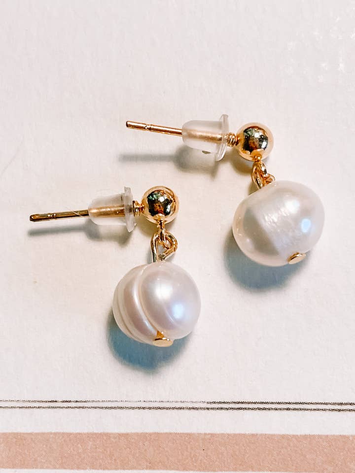 Boucles d'oreilles perles Maya pour la vente par Sweet As Sugarcane