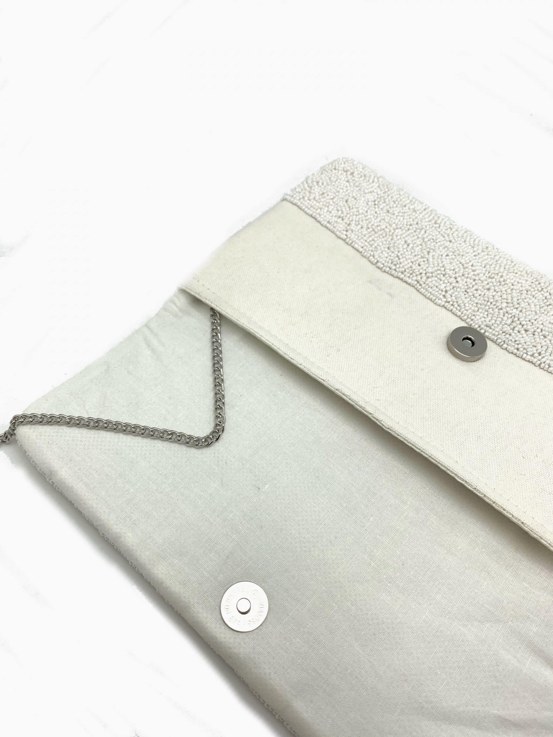 Pizzazz, Inc. - Wholesale Clutch Bag - Women's - White Beaded Clutch With Red Lips2