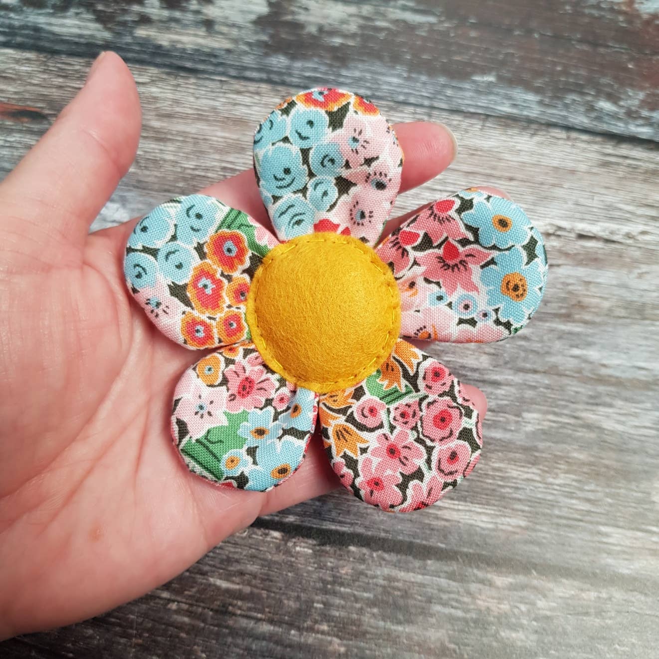 paper-and-string ltd - Wholesale DIY Craft Kit - Flower Brooch Kit : Liberty : case of 5 1