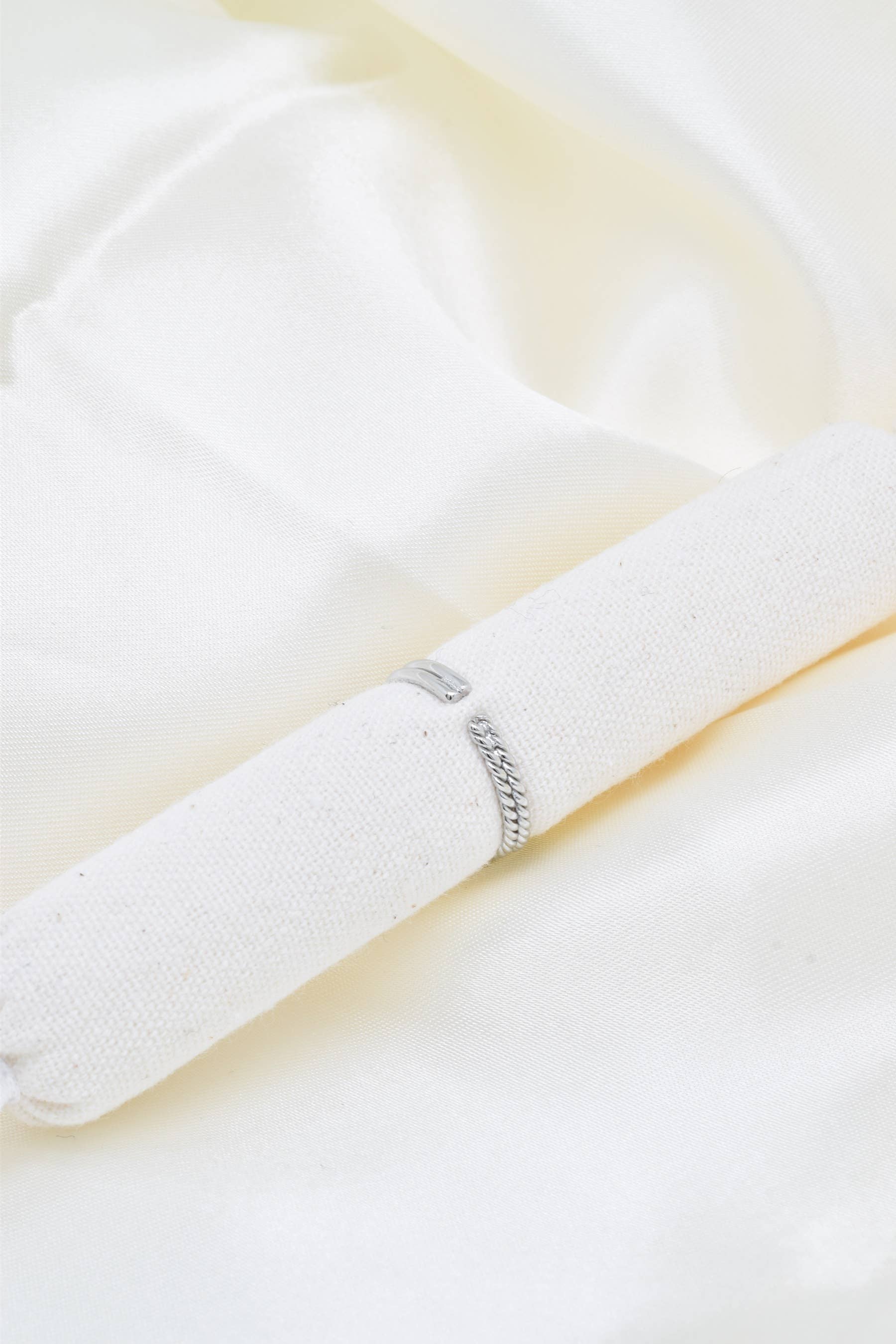 Kapyco - Wholesale Band/Stacked Ring - Stainless steel bow ring - BG3100905